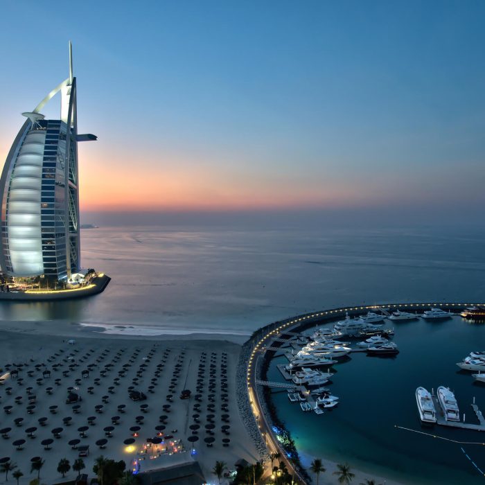 0b290ee2-7ff3-4c6d-9e8d-16a56db00391-3451-dubai-evening-drinks-at-the-burj-al-arab-01