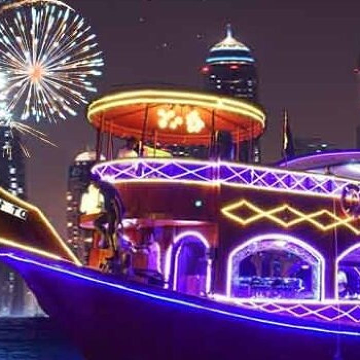 new-year-premium-dinner-cruise-dubai-marina-min